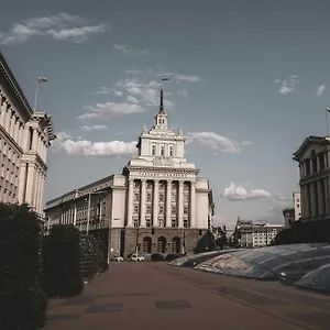 Presidency House Self Check-in София