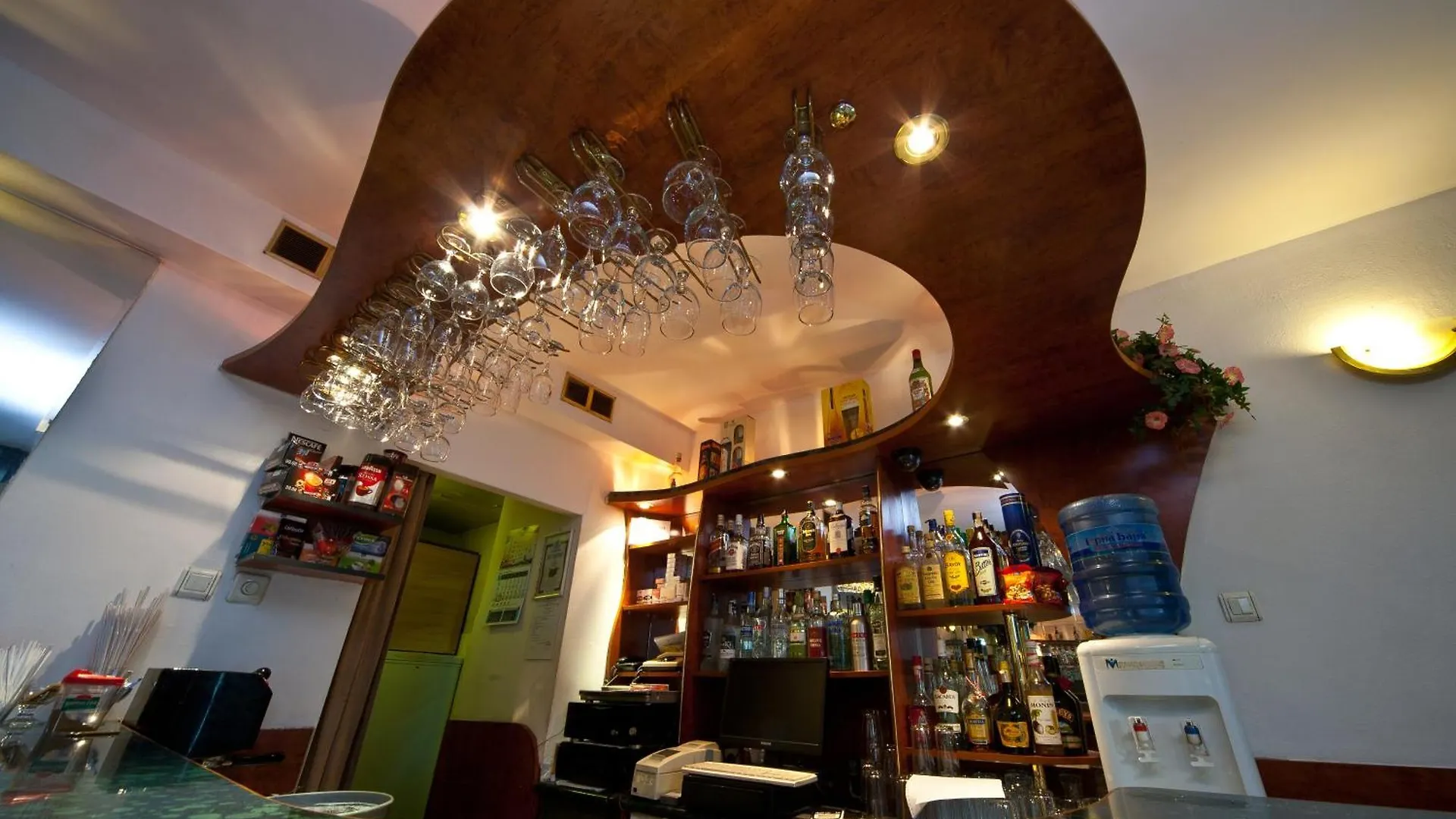 סופיה Slavyanska Beseda Hotel 3*,  בולגריה